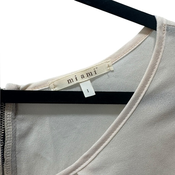 Miami Blouse. Size Large - Picture 2 of 5